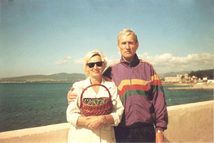 Геленджик. Отдыхаем в санотории им. М.В.Ломоносова. Сентябрь 1998 года