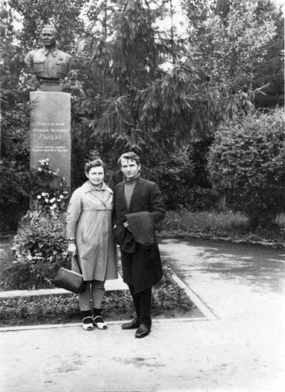 У могилы А.Гайдара в Каневе