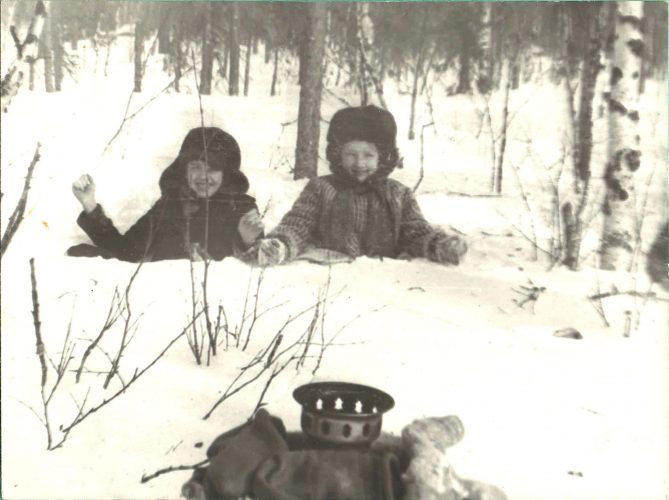 Оля, Лена и САМОВАР