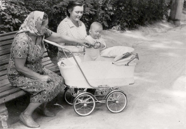 С бабушкой Машей