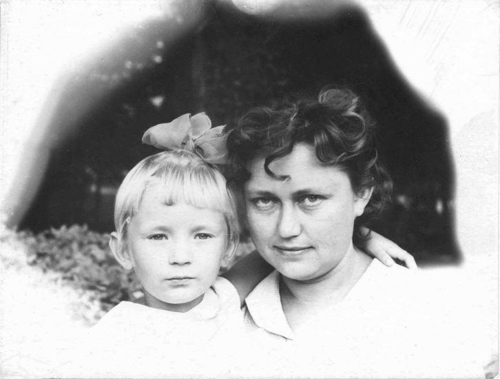 Мама с Лалитой_корректировка