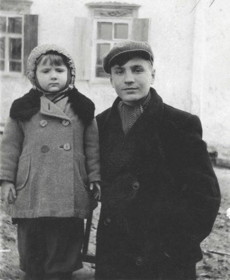 С племянником Валерой, сыном брата Ивана